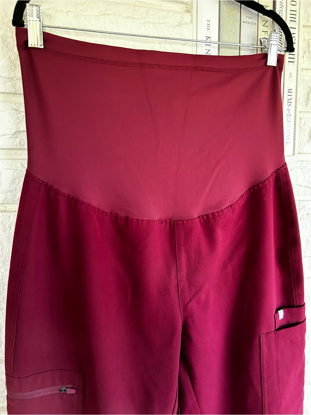 FIGS Yola Maternity Scrub Pants Burgundy Size Medium - Picture 6 of 12